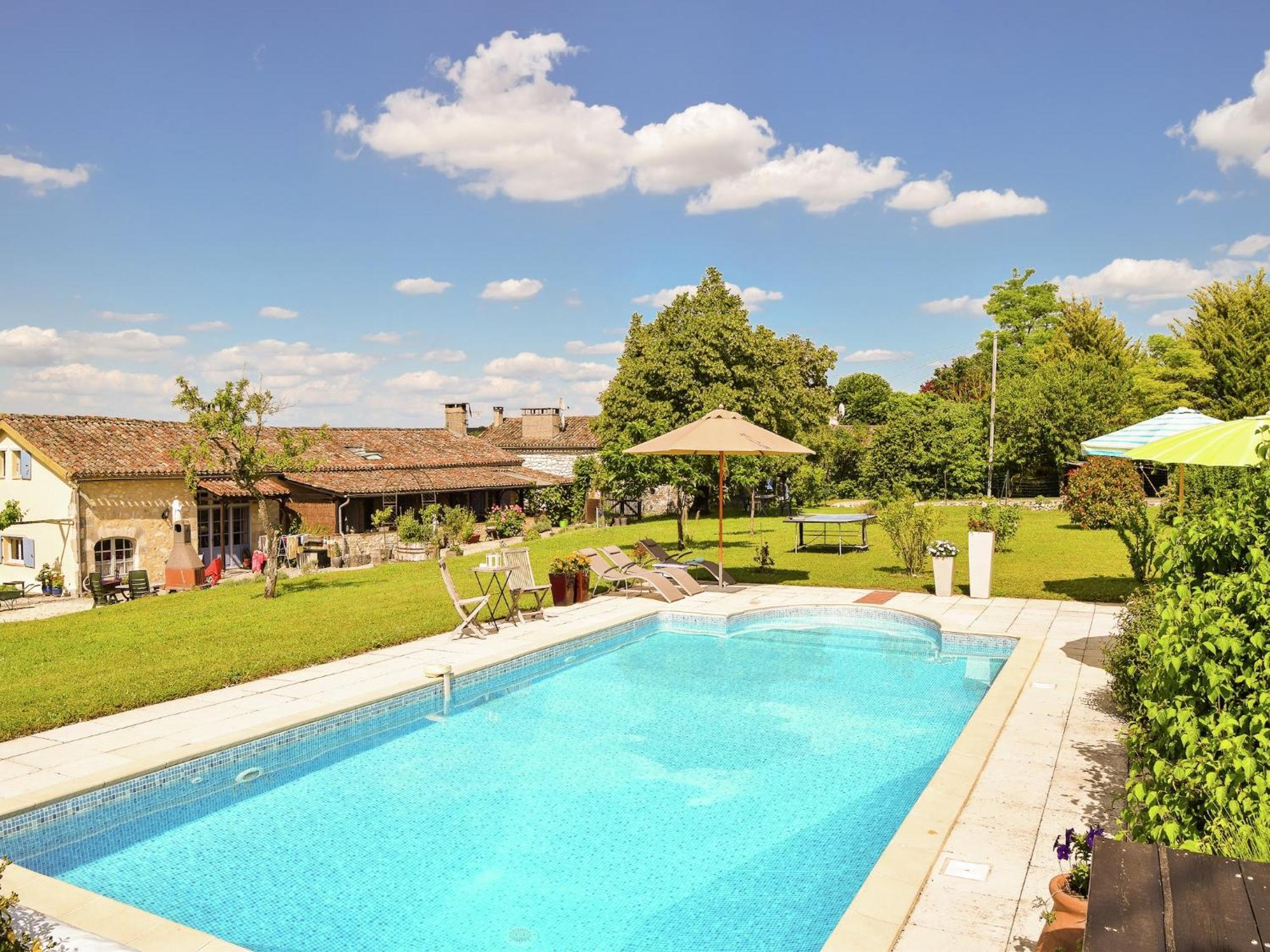Snug Cottage In Saint Eutrope De Born With Pool Exterior foto